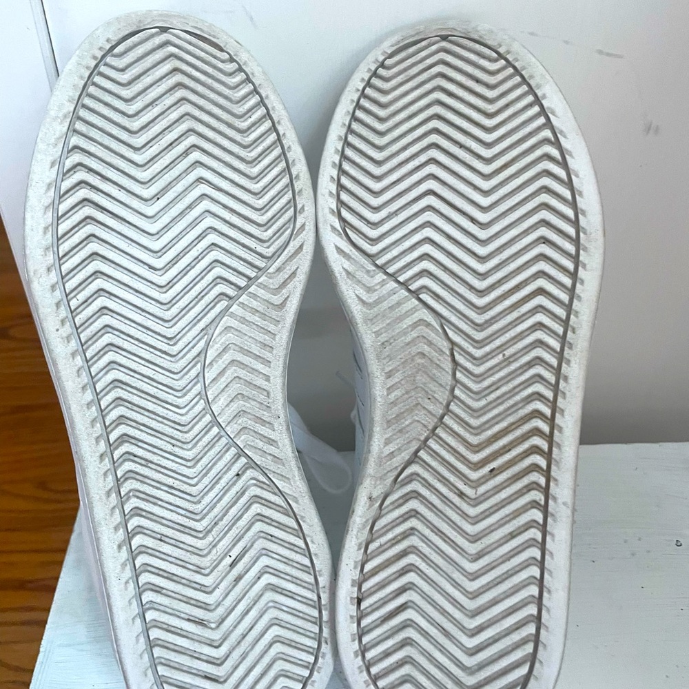 Adidas Tennis Shoes Size 6.5 - Picture 3 of 4